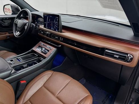 Used 2023 Lincoln Aviator Reserve RWD image 32