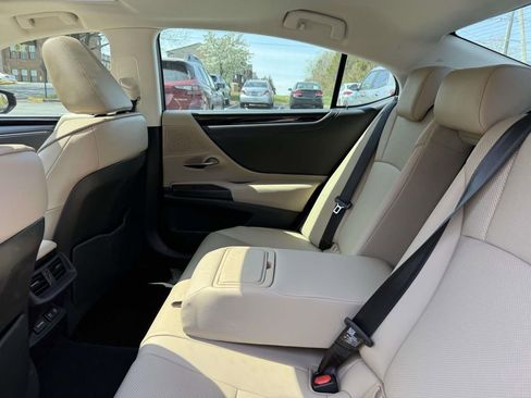 Used 2020 Lexus ES 350 Premium w/ Premium Package image 17