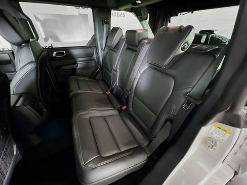 New 2026 Ford Bronco Badlands image 28