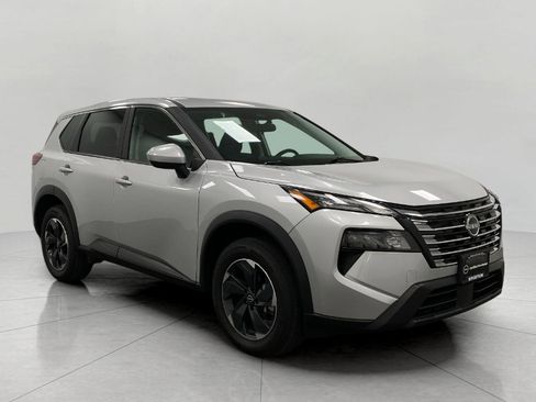 Certified 2025 Nissan Rogue SV AWD/4WD image 1