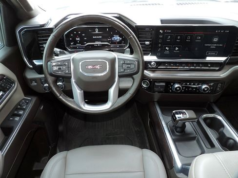 Certified 2023 GMC Sierra 1500 SLT image 15