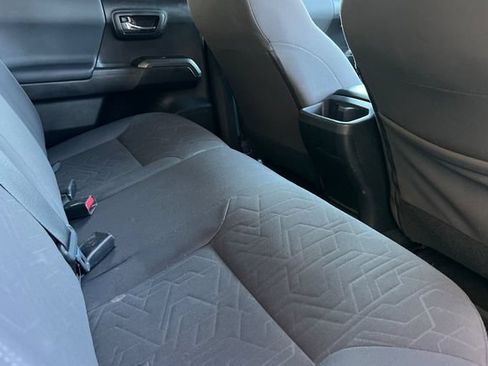 Used 2019 Toyota Tacoma TRD Sport w/ Technology Package AWD/4WD image 17