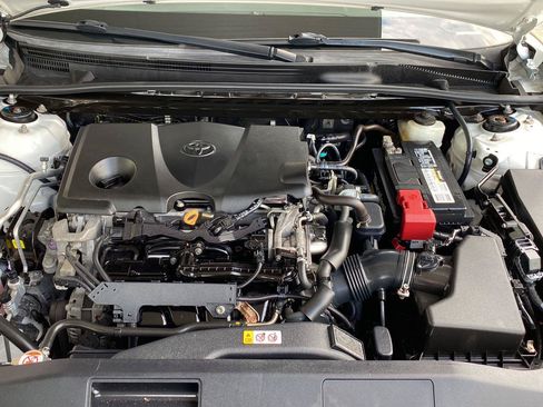 Used 2019 Toyota Camry SE w/ Convenience Package FWD image 39