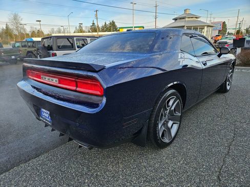 Used 2013 Dodge Challenger R/T image 5