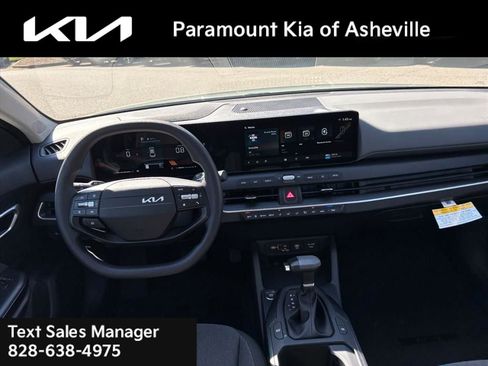New 2025 Kia K4 LXS image 7