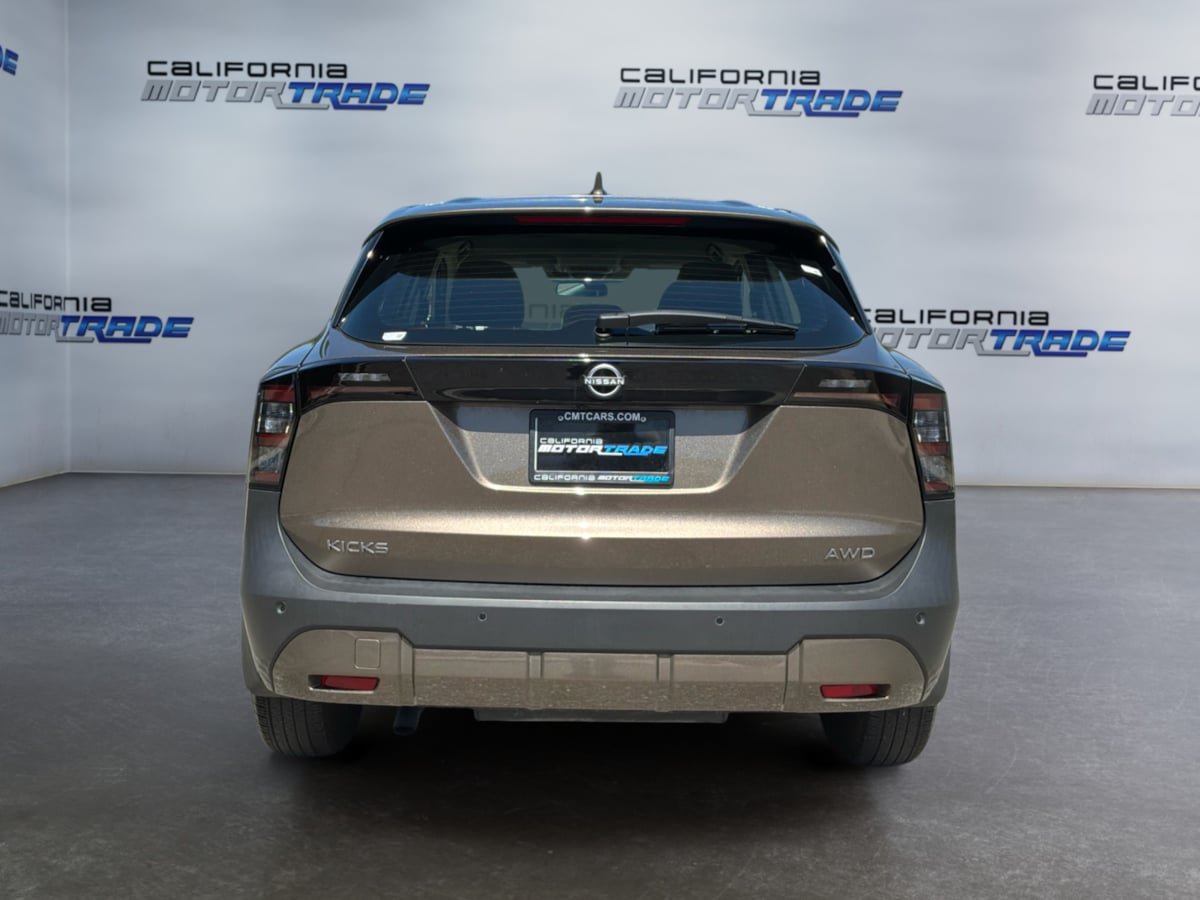 Used 2025 Nissan Kicks S AWD/4WD image 6