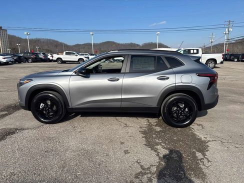 New 2026 Chevrolet Trax LT w/ Driver Confidence Package image 2