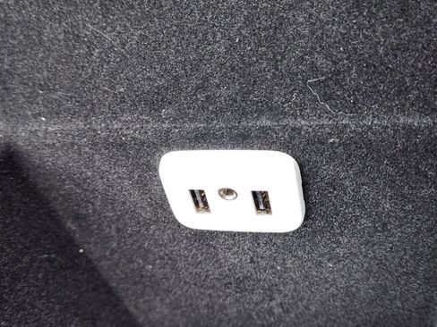 Used 2018 Cadillac XT5 Luxury w/ Driver Awareness Package image 19