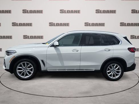 Used 2021 BMW X5 xDrive40i w/ Premium Package 3 AWD/4WD image 2