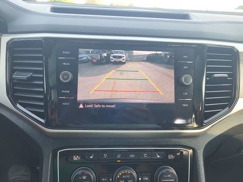 Used 2022 Volkswagen Atlas SEL AWD/4WD image 11