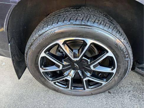 Used 2022 Chevrolet Tahoe RST w/ Luxury Package image 35