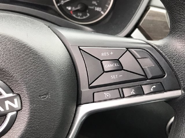 Used 2025 Nissan Altima 2.5 SV FWD image 9