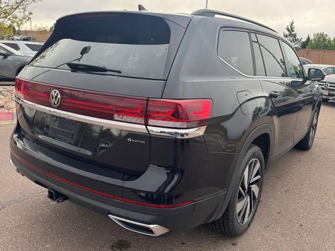 Used 2024 Volkswagen Atlas SE image 6