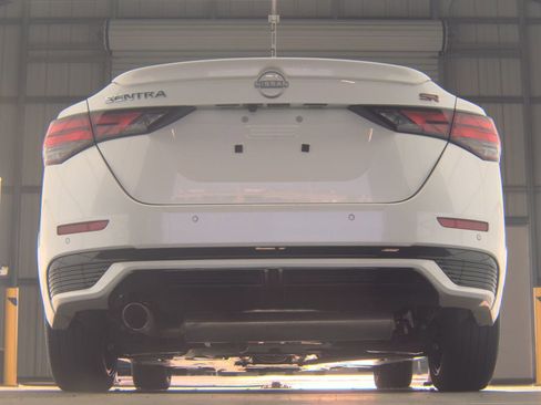 Used 2024 Nissan Sentra SR FWD image 18