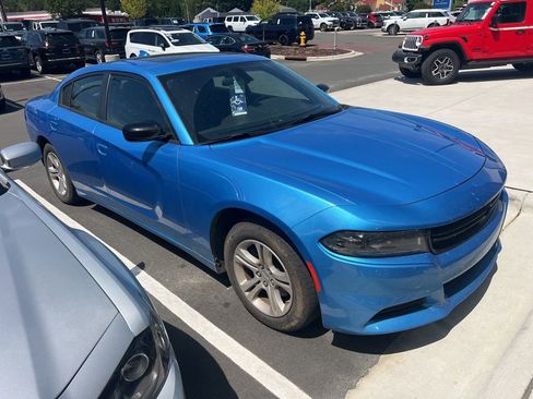 Used 2023 Dodge Charger SXT RWD image 5