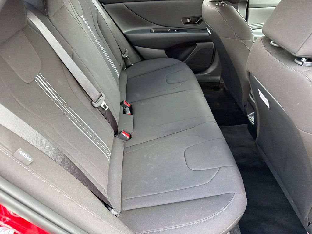 Certified 2025 Hyundai Elantra Sport FWD image 15