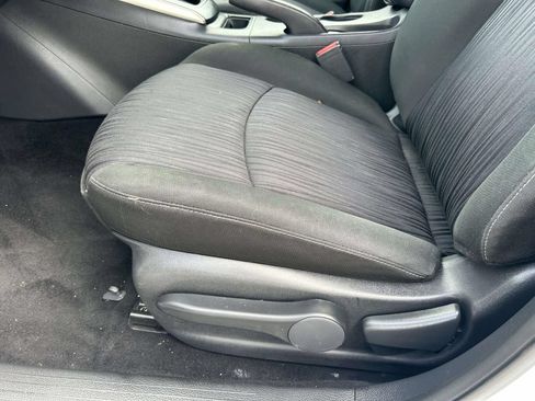 Used 2019 Nissan Sentra SV FWD image 17