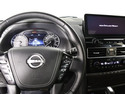 Used 2024 Nissan Armada Platinum w/ Captain's Chairs Package AWD/4WD image 19