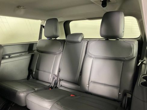 New 2027 Ford Expedition Max Active RWD image 17