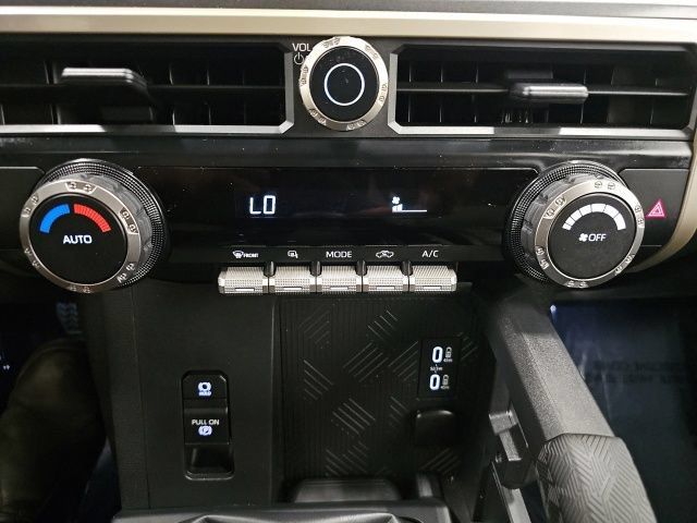 Used 2026 Toyota Tacoma TRD Off-Road AWD/4WD image 23