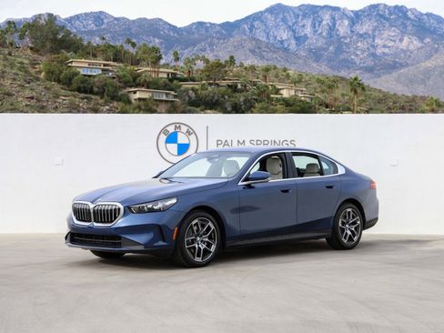 New 2026 BMW 530i w/ Premium Package image 1