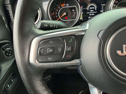 Used 2021 Jeep Wrangler Unlimited Sahara image 26