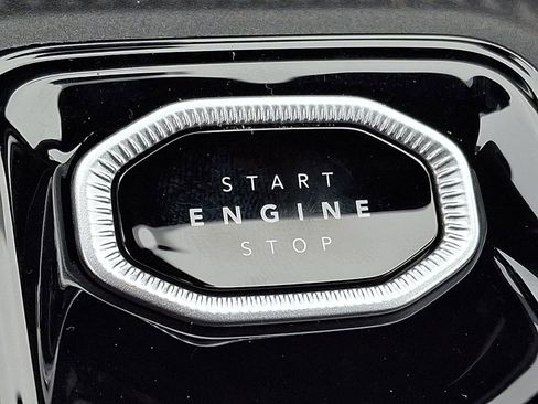 New 2026 Jeep Cherokee Laredo image 15