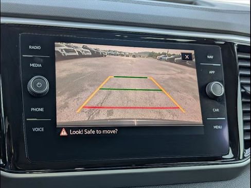 Used 2022 Volkswagen Atlas SEL R-Line image 7