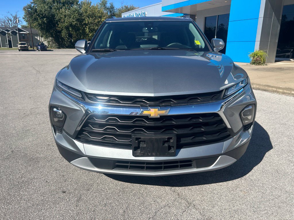 Used 2023 Chevrolet Blazer LT w/ Convenience Package FWD image 2