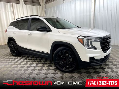 Certified 2022 GMC Terrain SLE w/ Driver Convenience Package FWD image 1