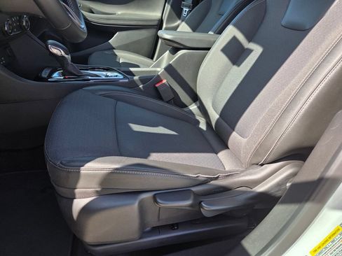 Used 2025 Buick Encore GX Preferred FWD image 10
