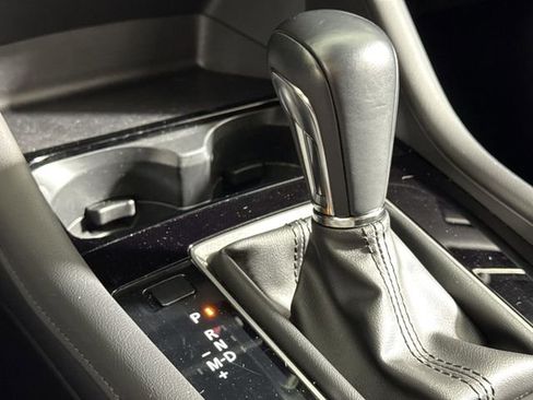 Certified 2025 MAZDA MAZDA3 s Sport image 25