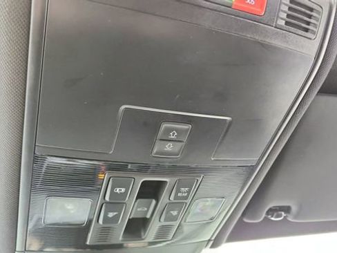 Used 2022 Volkswagen Tiguan SE R-Line image 56