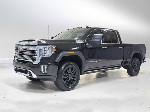 Used 2023 GMC Sierra 3500 Denali w/ Denali Black Diamond Edition image 7