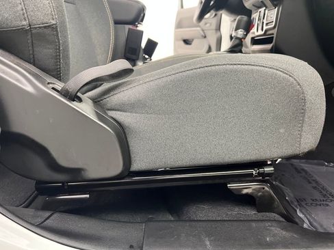 Used 2025 Jeep Wrangler Unlimited Sahara image 21