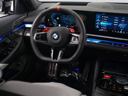 Used 2026 BMW M5 Touring w/ M Driver's Package AWD/4WD image 25