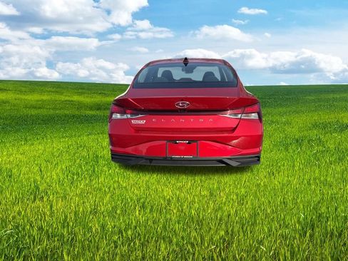 Used 2023 Hyundai Elantra SEL image 8