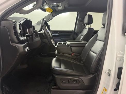 Used 2025 GMC Sierra 1500 SLT image 27