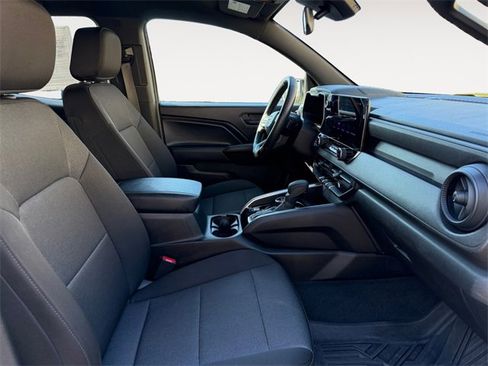 Certified 2023 Chevrolet Colorado Trail Boss w/ Technology Package image 15