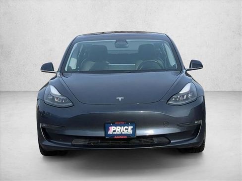 Used 2017 Tesla Model 3 Long Range image 2