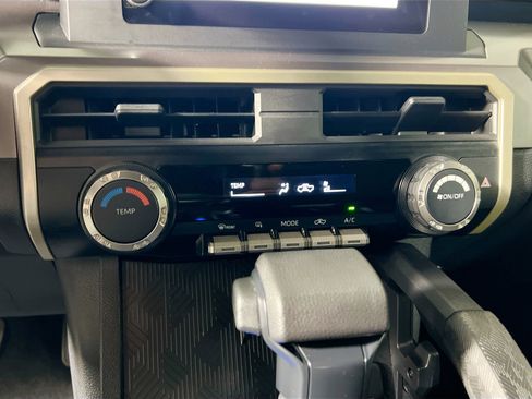 Used 2025 Toyota Tacoma SR5 RWD image 27