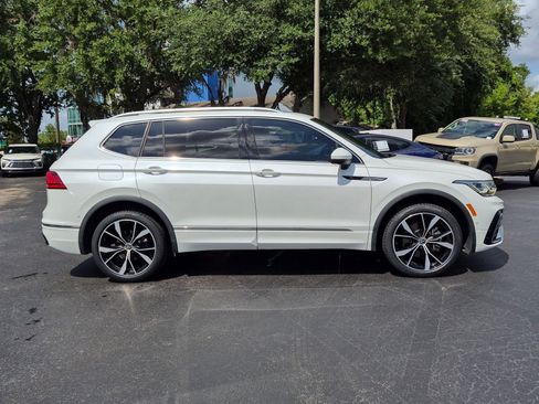 Used 2022 Volkswagen Tiguan SEL R-Line AWD/4WD image 8