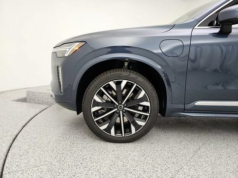 New 2026 Volvo XC90 T8 Plus w/ Protection Package AWD/4WD image 37