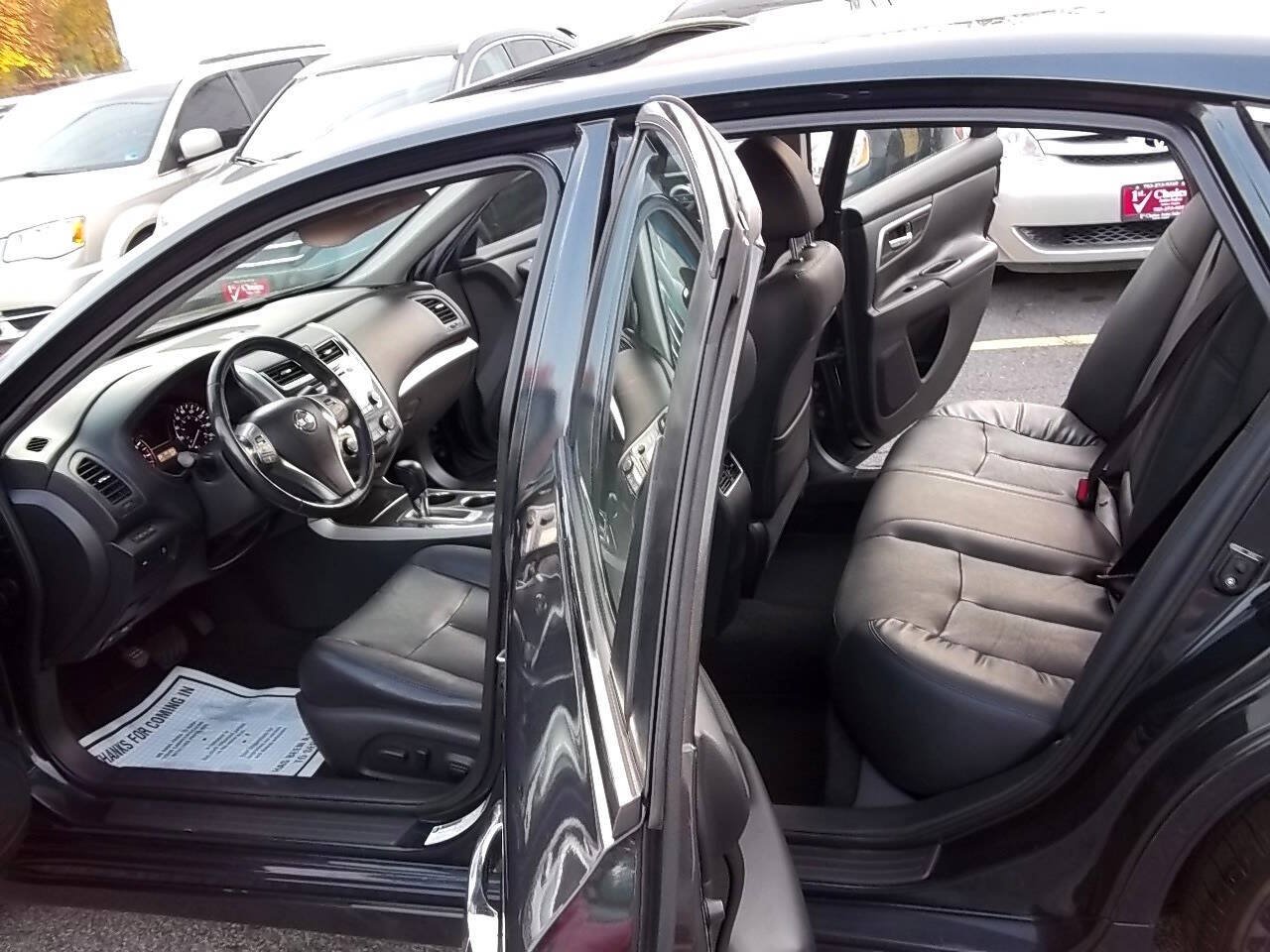 Used 2014 Nissan Altima 2.5 SL w/ Moonroof Package FWD image 4
