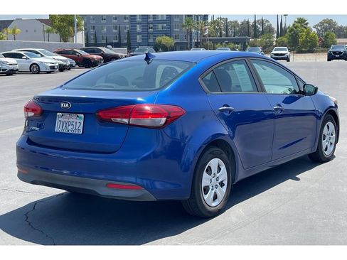 Used 2017 Kia Forte LX FWD image 7