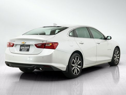 Used 2016 Chevrolet Malibu LT FWD image 5