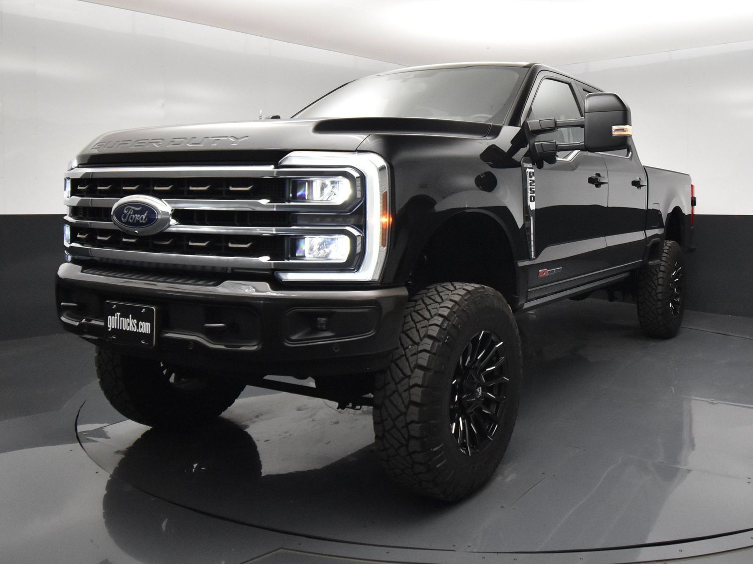 Used 2025 Ford F250 King Ranch AWD/4WD image 2