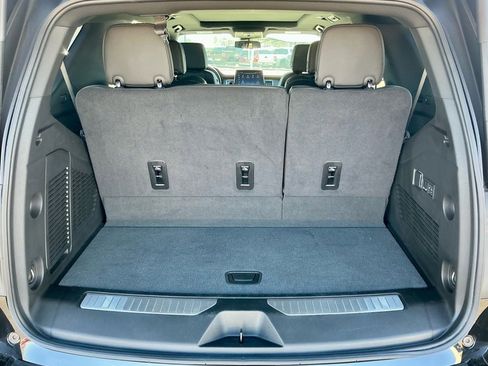 Used 2024 Chevrolet Tahoe Z71 w/ Luxury Package image 18