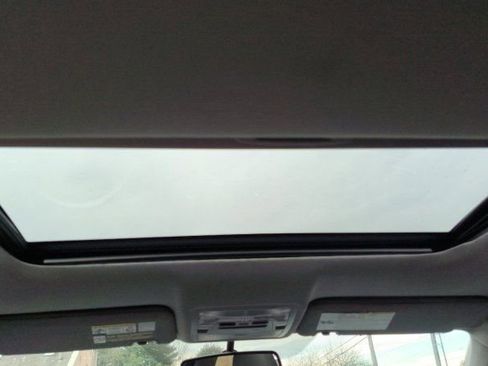 Used 2015 Toyota Highlander Limited image 22