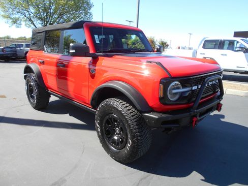 Used 2022 Ford Bronco 4-Door AWD/4WD image 7